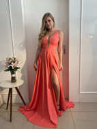 Imagem de Vestido coral com recortes