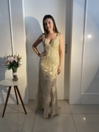 Imagem de Vestido nude com dourado