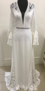 Imagem de Vestido branco longo em crepe e renda